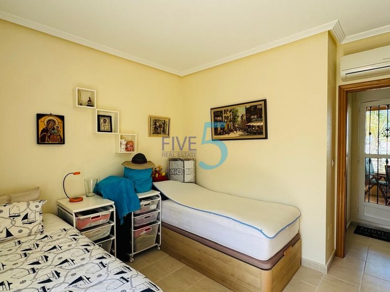 Villa for Sale in Alicante, Valencia 15