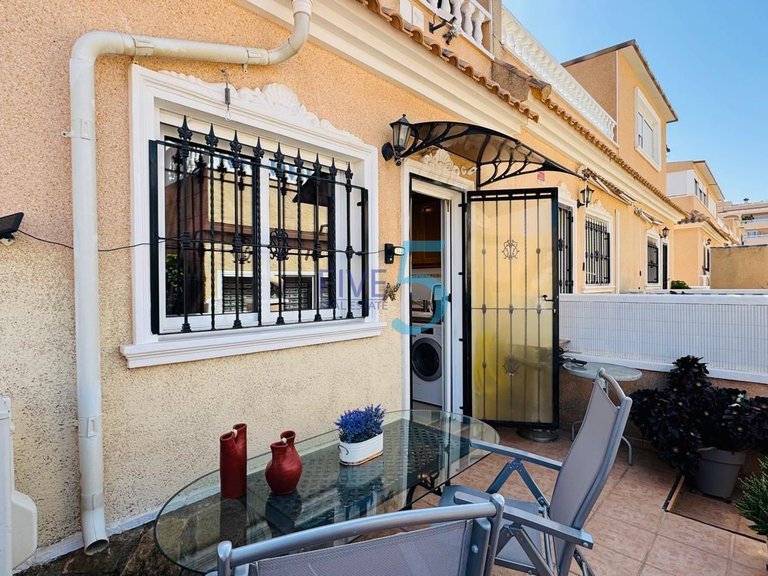 Villa for Sale in Alicante, Valencia 26