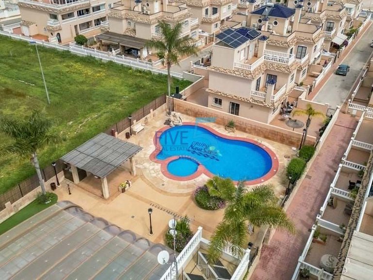 Villa for Sale in Alicante, Valencia 28