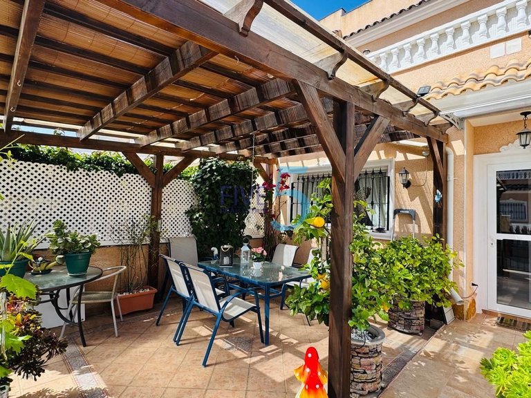 Villa for Sale in Alicante, Valencia 23