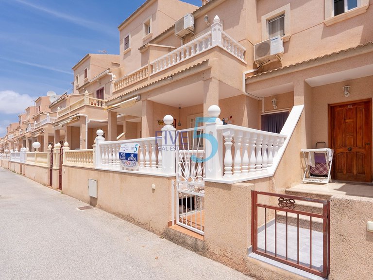 Villa for Sale in Alicante, Valencia 1