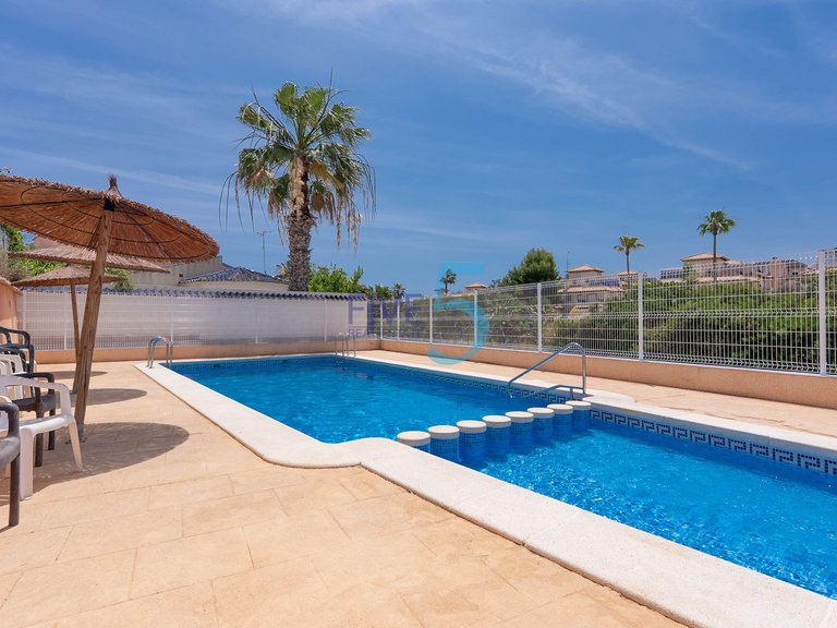 Villa for Sale in Alicante, Valencia 2