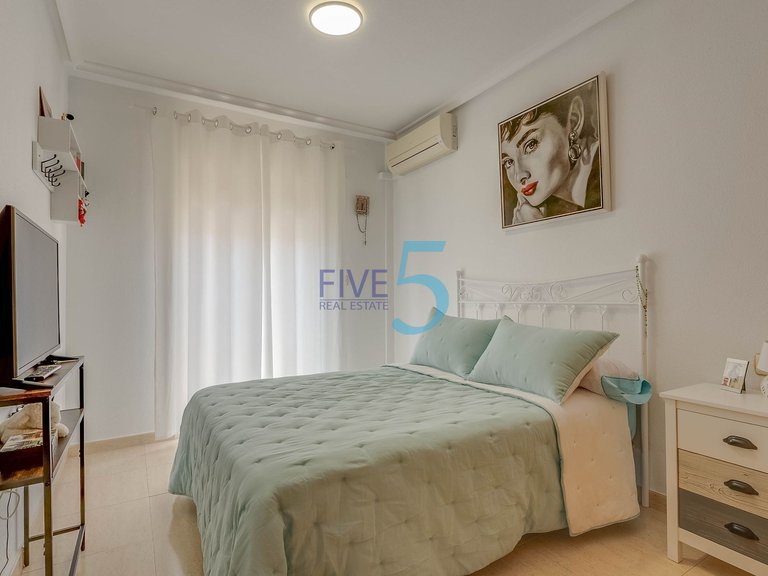 Villa for Sale in Alicante, Valencia 12