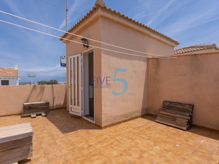 Villa for Sale in Alicante, Valencia 23