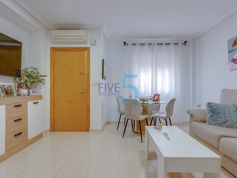 Villa for Sale in Alicante, Valencia 6