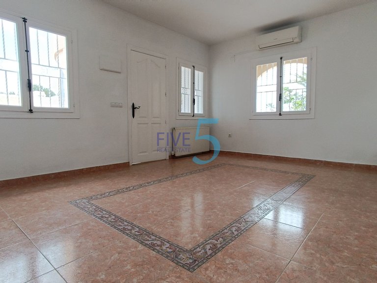 Villa for Sale in Alicante, Valencia 22