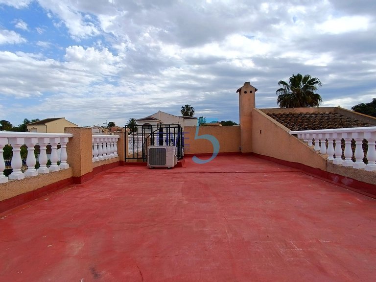 Villa for Sale in Alicante, Valencia 30