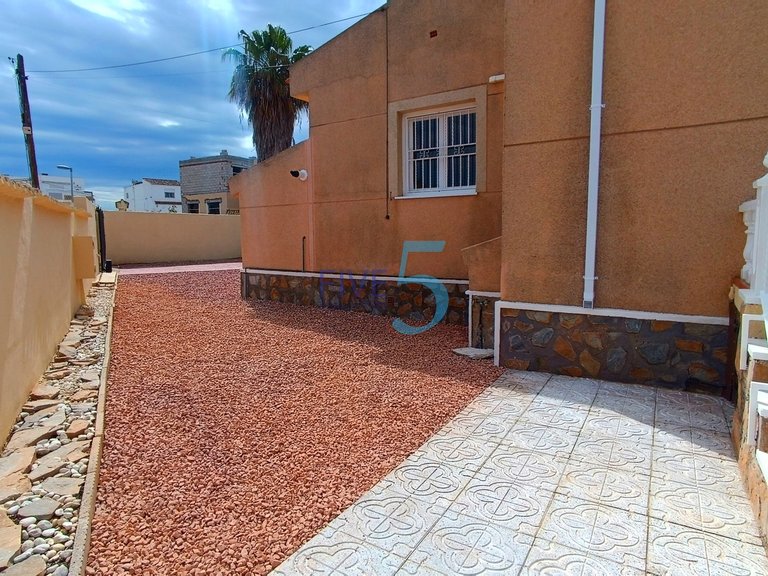 Villa for Sale in Alicante, Valencia 15