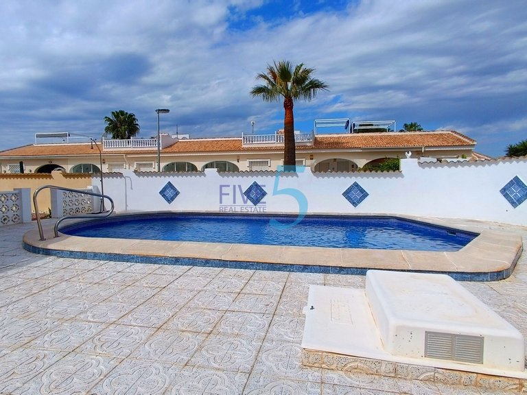 Villa for Sale in Alicante, Valencia 7