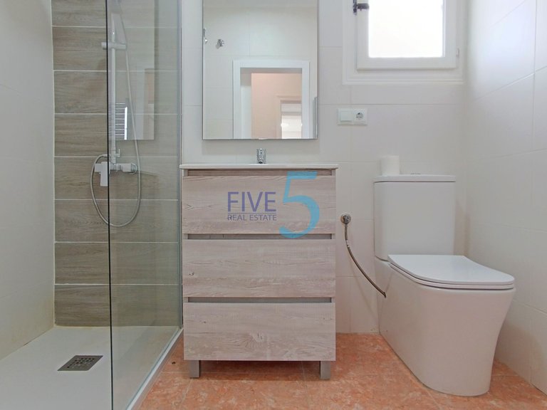 Villa for Sale in Alicante, Valencia 26