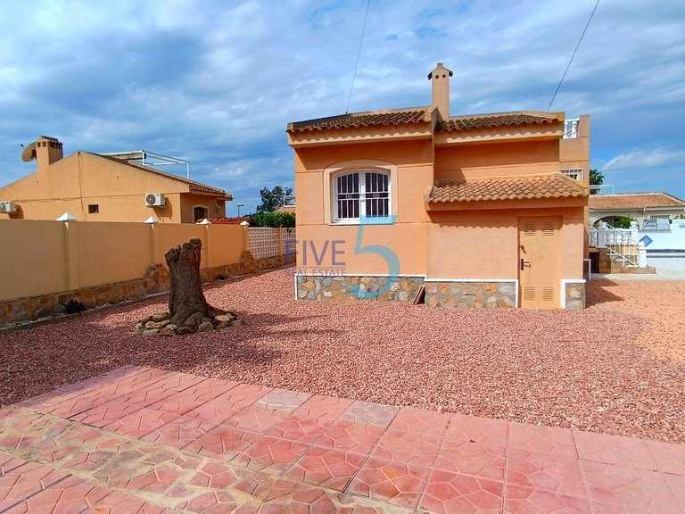 Villa for Sale in Alicante, Valencia 14