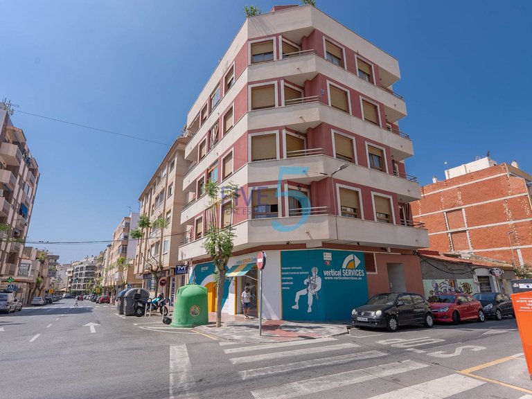 Apartment for Sale in Alicante, Valencia 1