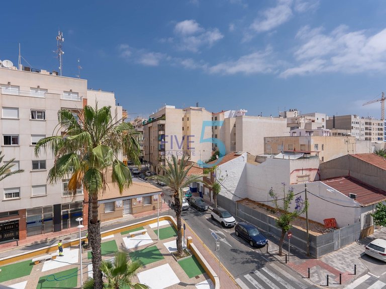 Apartment for Sale in Alicante, Valencia 18