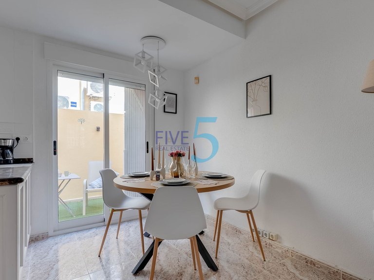 Villa for Sale in Alicante, Valencia 12