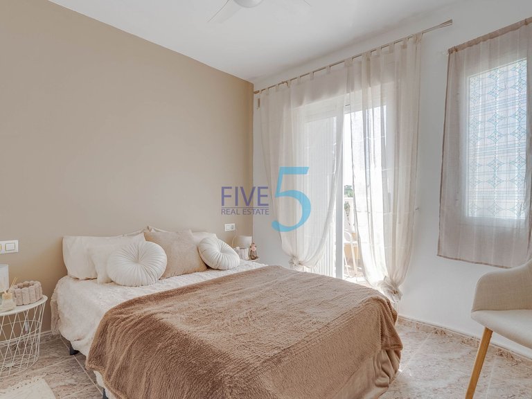 Villa for Sale in Alicante, Valencia 13