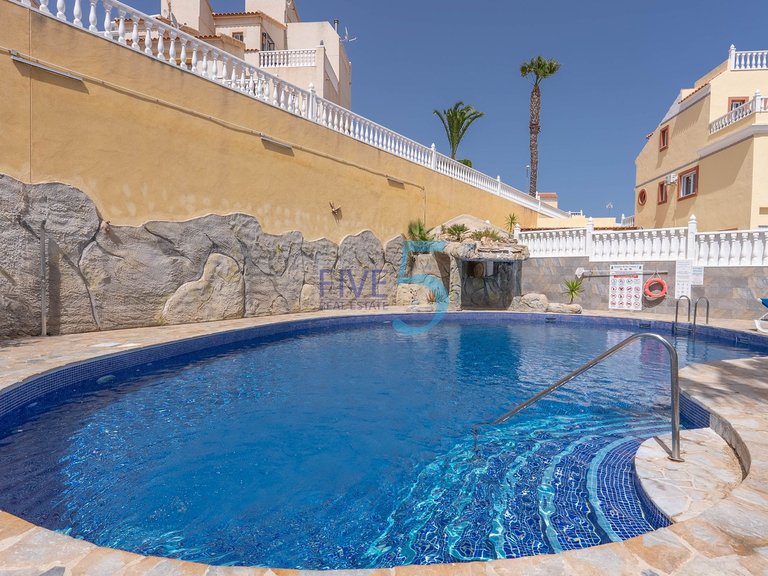 Villa for Sale in Alicante, Valencia 2