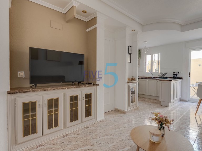 Villa for Sale in Alicante, Valencia 9