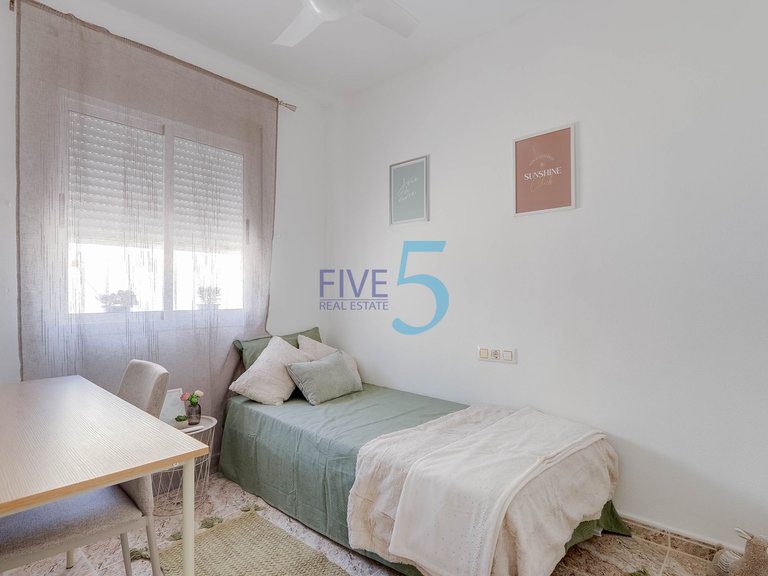 Villa for Sale in Alicante, Valencia 17