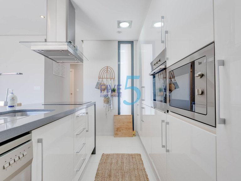 Apartment for Sale in Alicante, Valencia 8