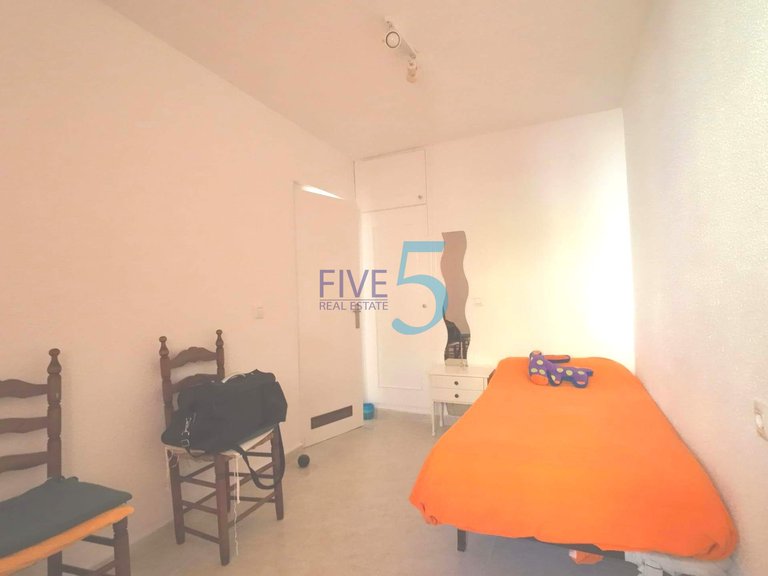 Apartment for Sale in Alicante, Valencia 12