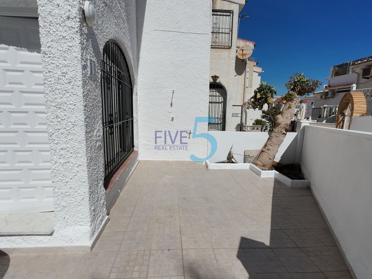 Apartment for Sale in Alicante, Valencia 2