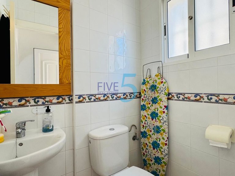 Villa for Sale in Alicante, Valencia 9