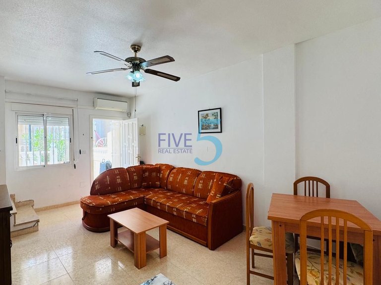 Villa for Sale in Alicante, Valencia 8