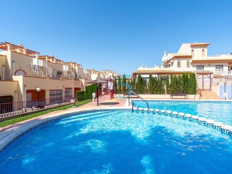 Villa for Sale in Alicante, Valencia 2