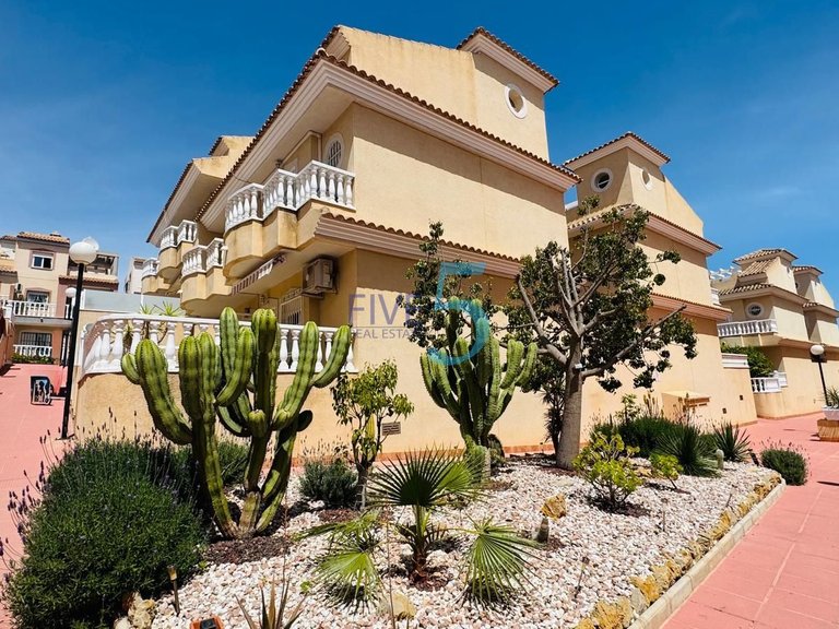 Villa for Sale in Alicante, Valencia 23
