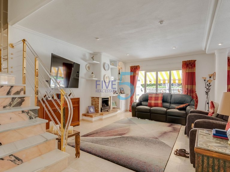 Villa for Sale in Alicante, Valencia 5