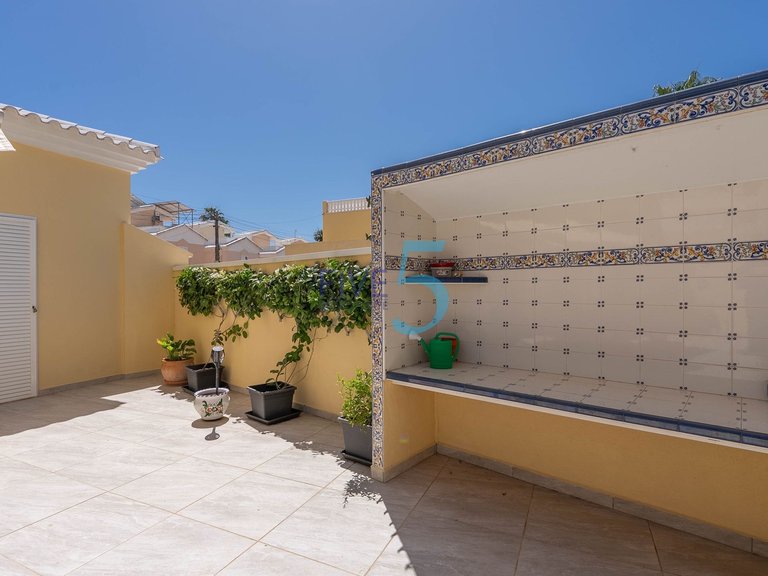 Villa for Sale in Alicante, Valencia 36