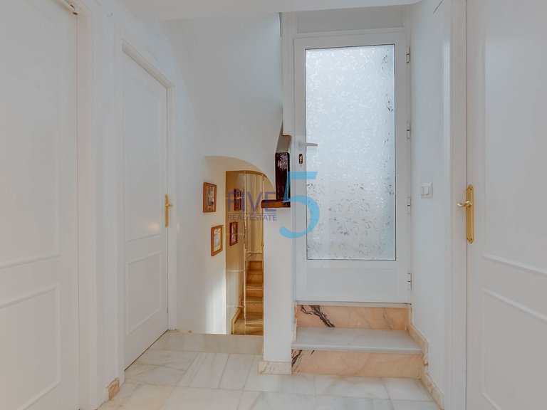 Villa for Sale in Alicante, Valencia 19