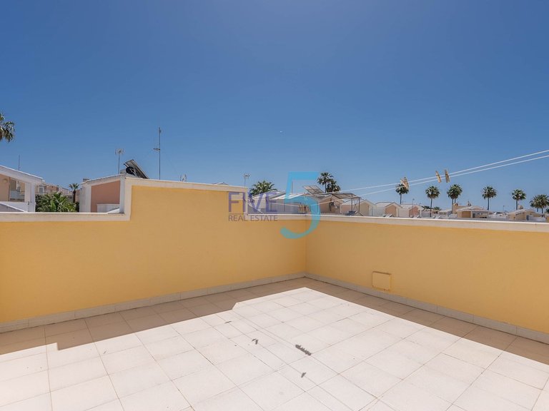 Villa for Sale in Alicante, Valencia 22