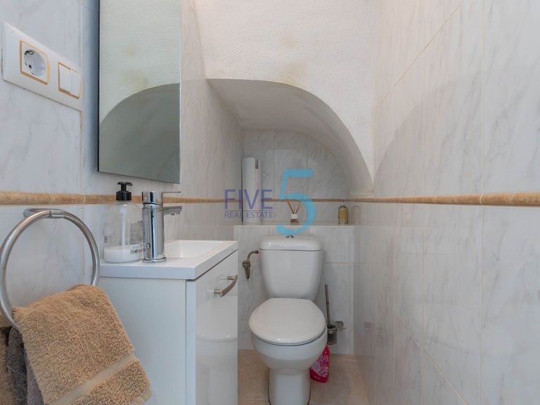 Villa for Sale in Alicante, Valencia 26