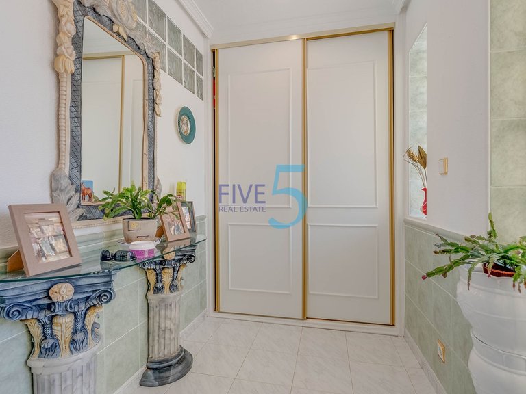 Villa for Sale in Alicante, Valencia 25