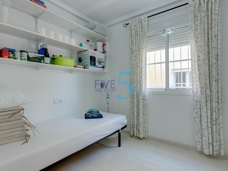Villa for Sale in Alicante, Valencia 10