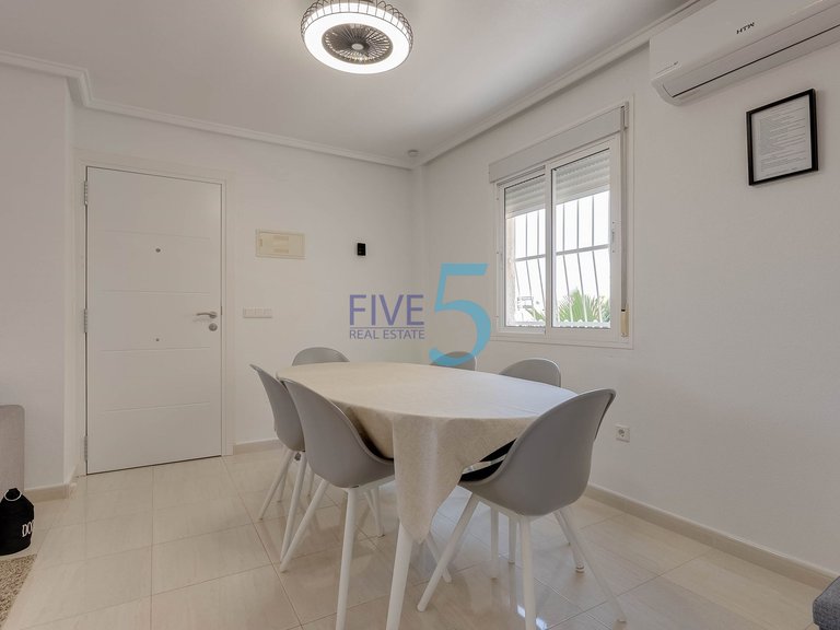 Villa for Sale in Alicante, Valencia 7