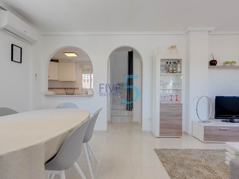 Villa for Sale in Alicante, Valencia 4