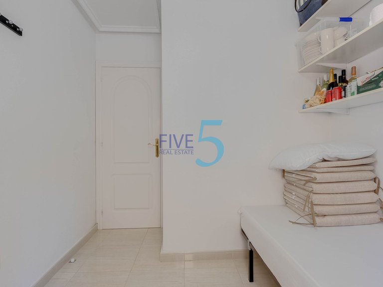 Villa for Sale in Alicante, Valencia 11