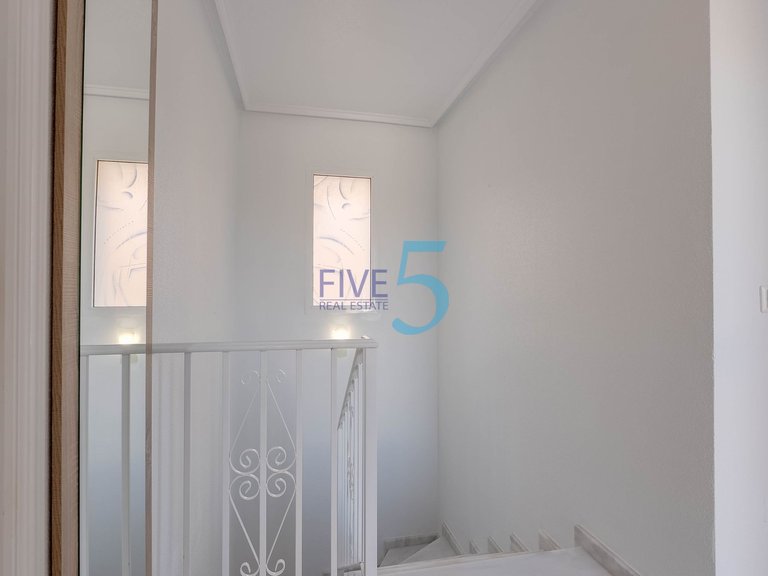 Villa for Sale in Alicante, Valencia 18