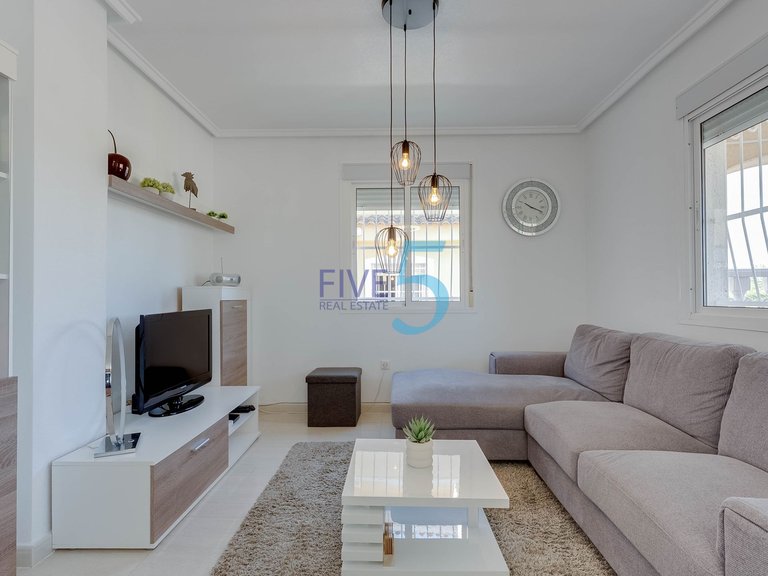 Villa for Sale in Alicante, Valencia 5