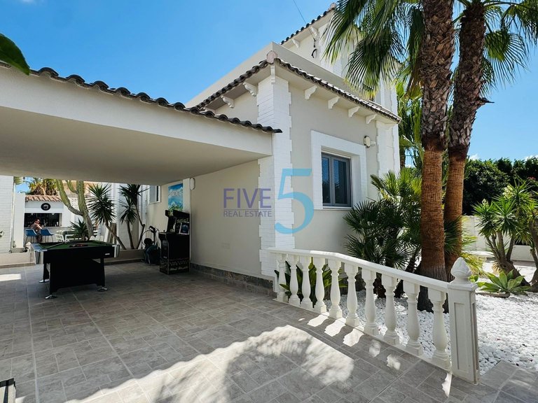 Villa for Sale in Alicante, Valencia 31