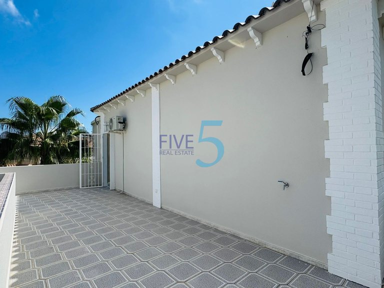 Villa for Sale in Alicante, Valencia 17