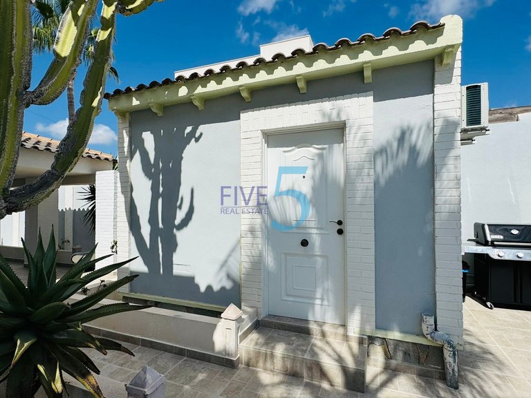 Villa for Sale in Alicante, Valencia 22