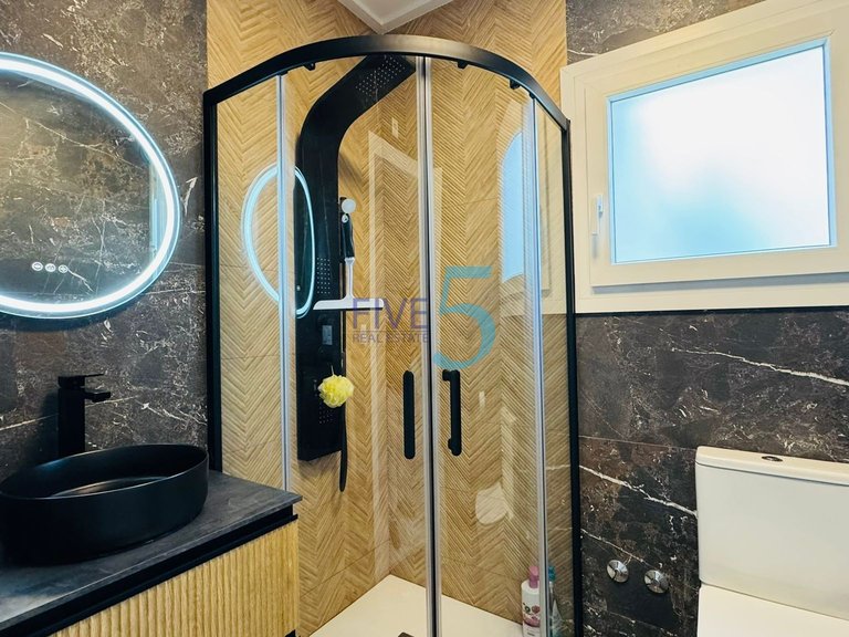 Villa for Sale in Alicante, Valencia 9