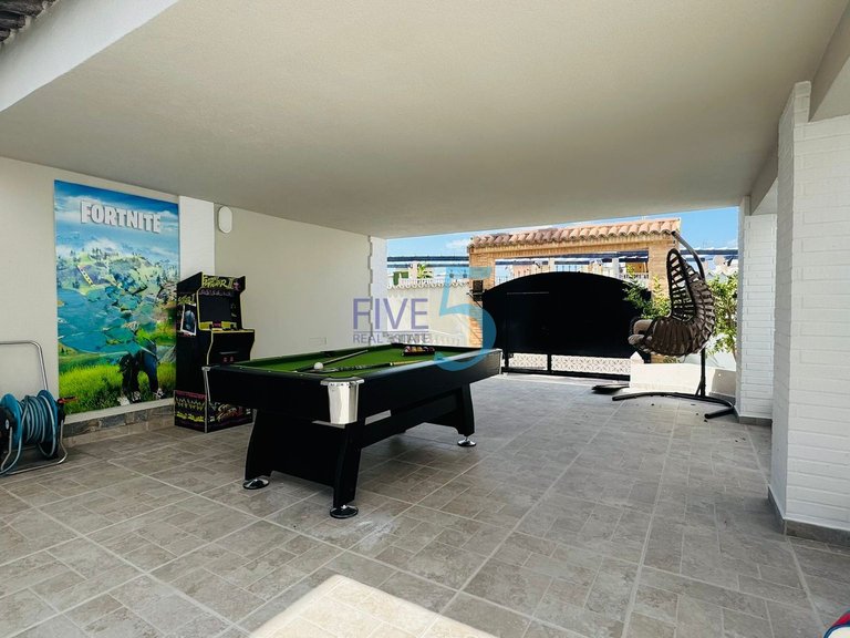 Villa for Sale in Alicante, Valencia 29