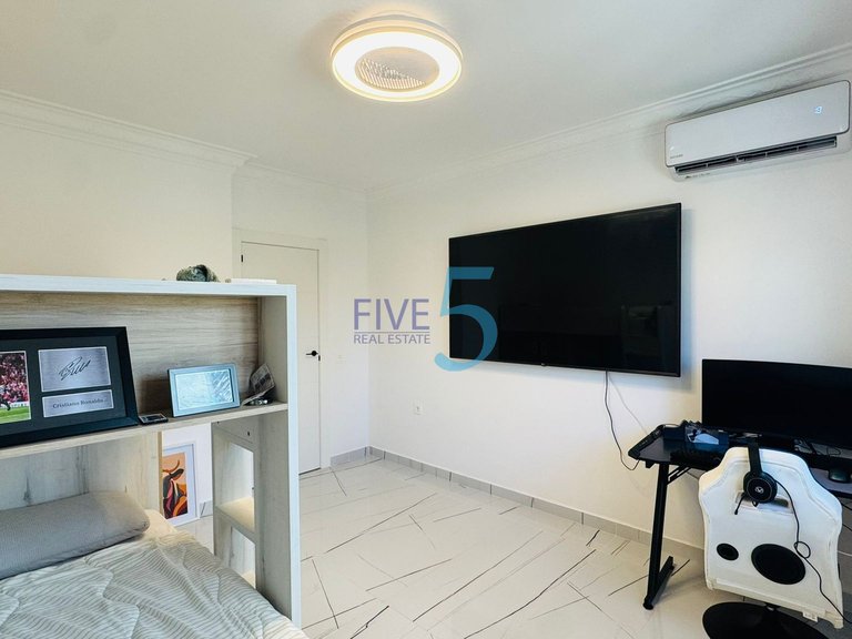 Villa for Sale in Alicante, Valencia 11