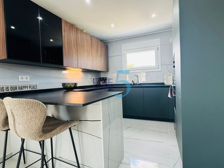 Villa for Sale in Alicante, Valencia 4