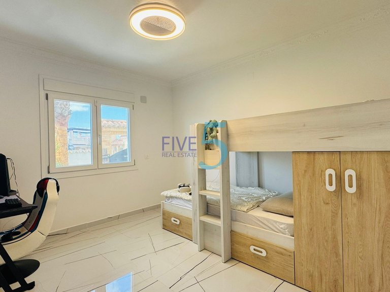 Villa for Sale in Alicante, Valencia 12