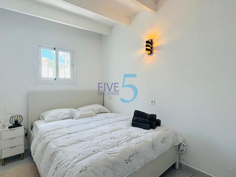 Villa for Sale in Alicante, Valencia 23